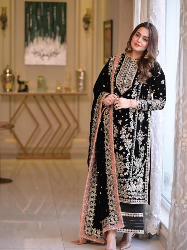 ANEELA’S LUXURY VELVET COLLECTION A680