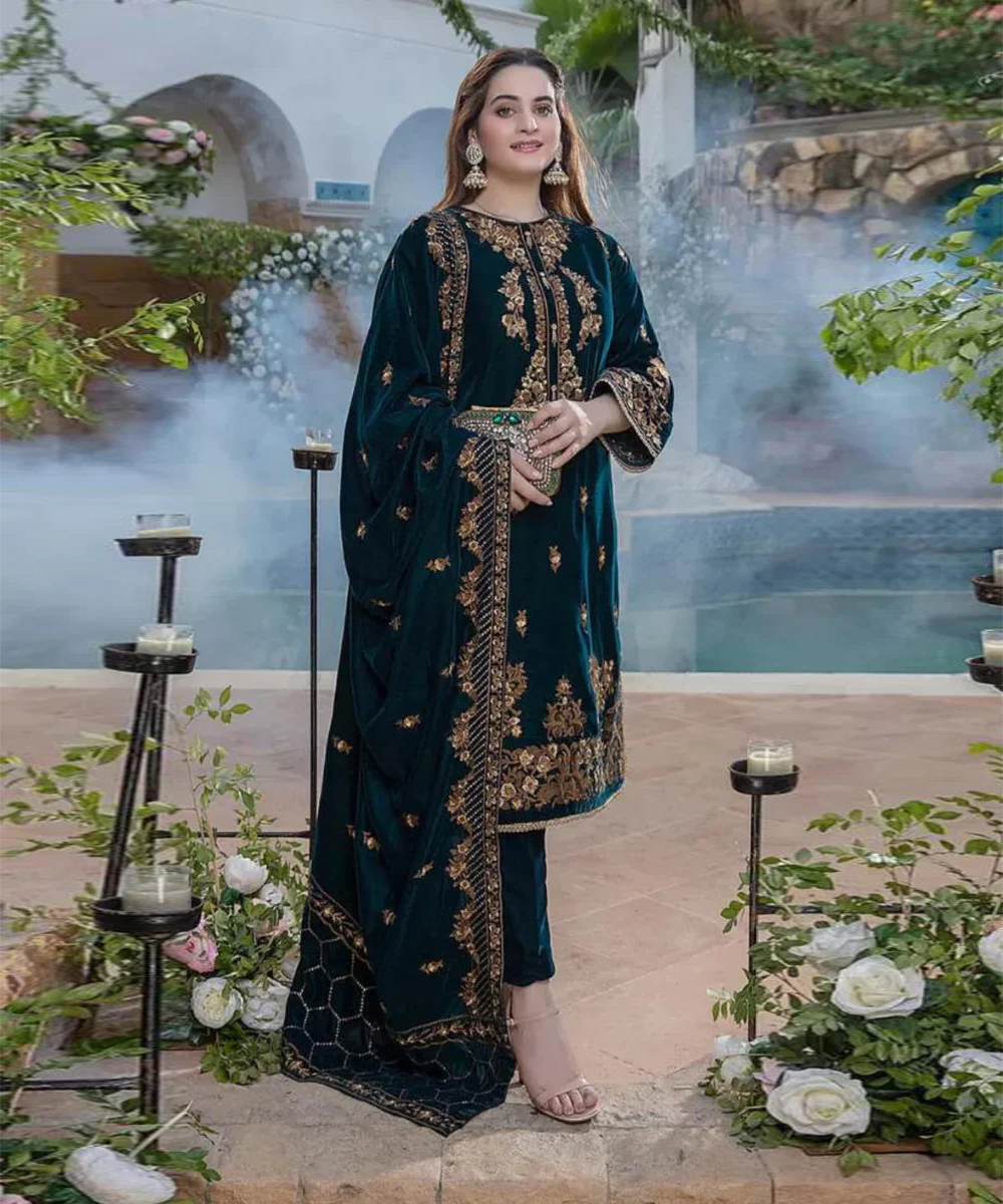VELVET 3PC EMBROIDERED WITH VELVET EMBROIDERED DUPATTA 265